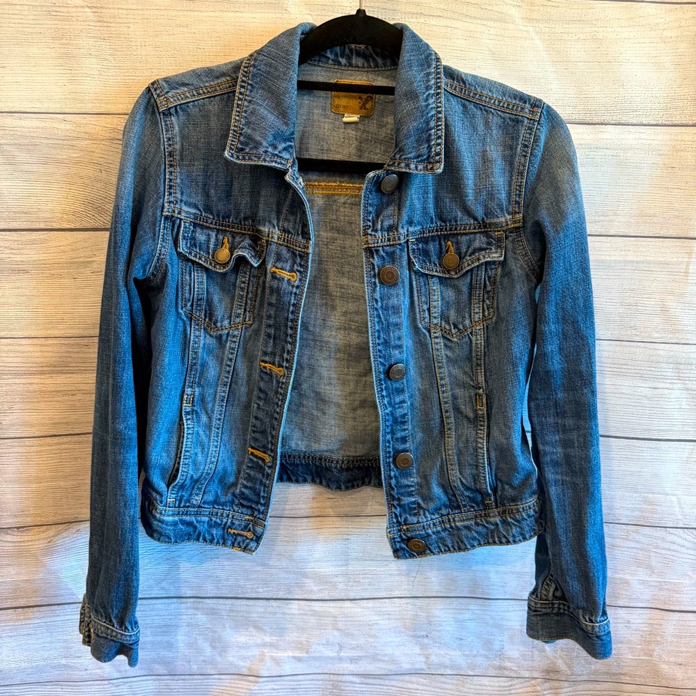 American Eagle Outfitters Light Blue Jean Jacket